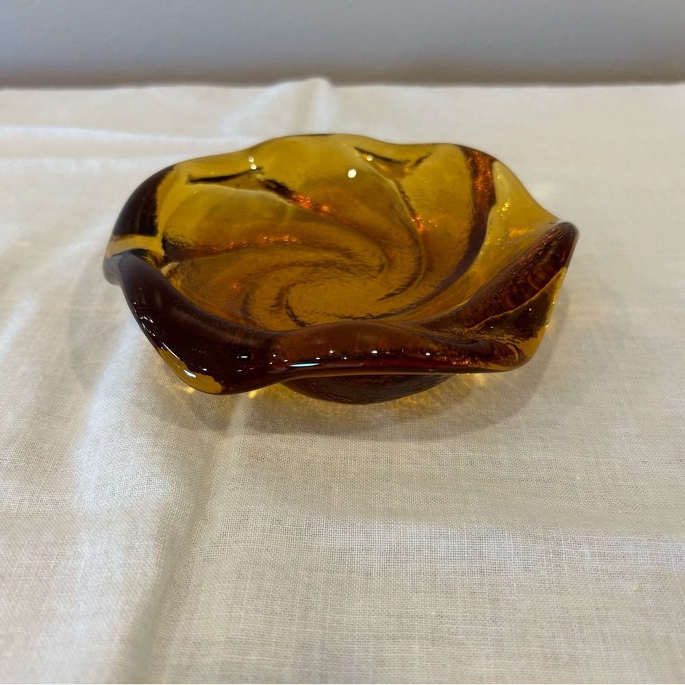 Fenton Swirl Amber Gold Art Glass Ashtray / Shallow Bowl / Candy Dish 5”